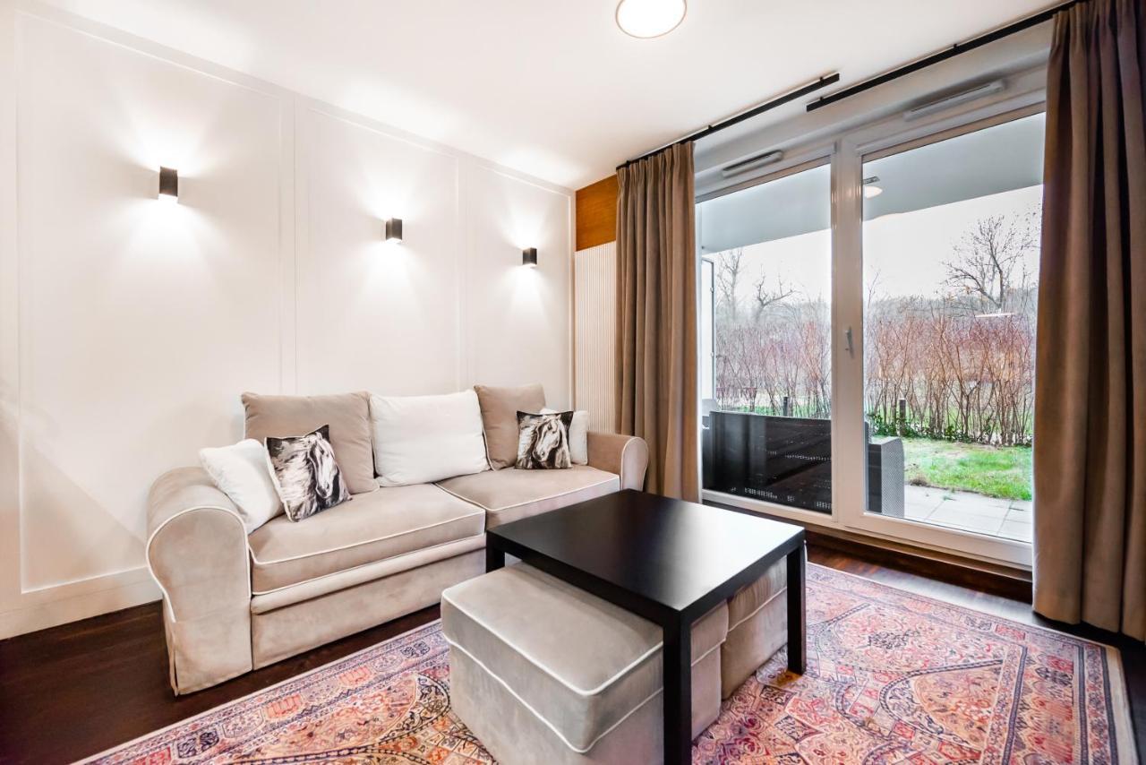 ורשה Wola Luxury Wooden Apartment מראה חיצוני תמונה