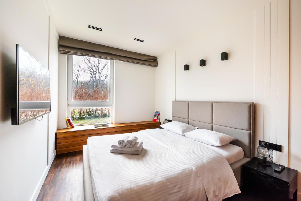 ורשה Wola Luxury Wooden Apartment מראה חיצוני תמונה