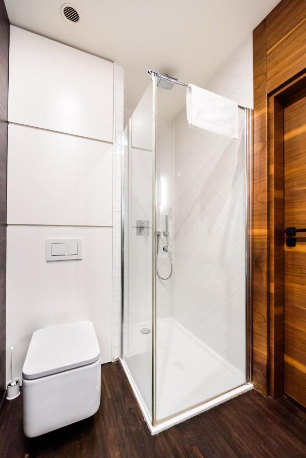 ורשה Wola Luxury Wooden Apartment מראה חיצוני תמונה